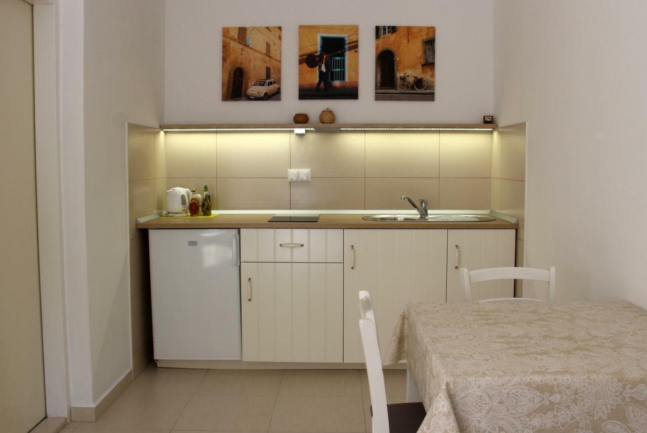 Apartments Giardino Hvar Town Exterior photo